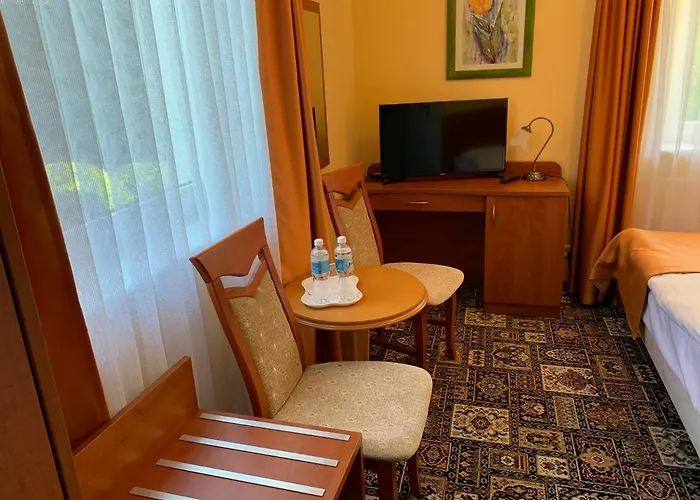 - W Domku Na Wyspie Sobieszewskiej. 3*