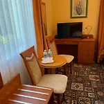 - W Domku Na Wyspie Sobieszewskiej. 3*