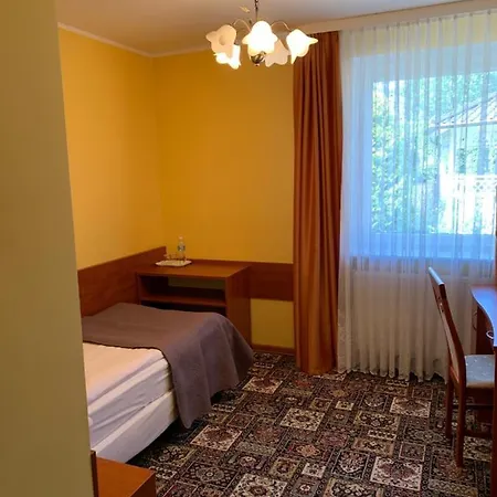 - W Domku Na Wyspie Sobieszewskiej.